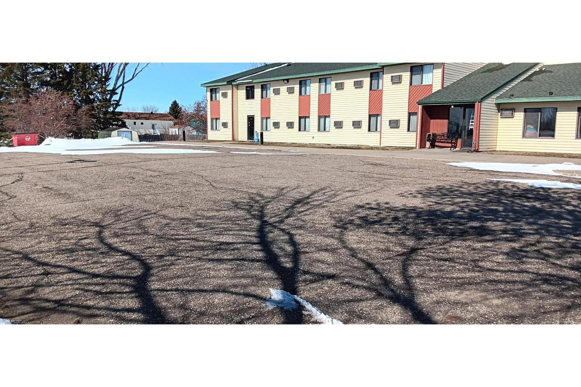 Scotwood Motel By Oyo Washburn Nd Esterno foto
